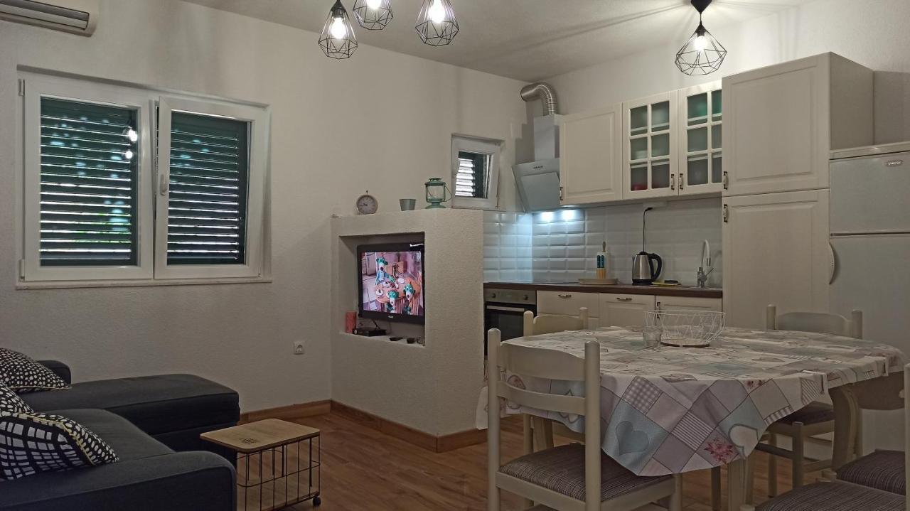Apartments Zuzul - Trogir Exterior photo
